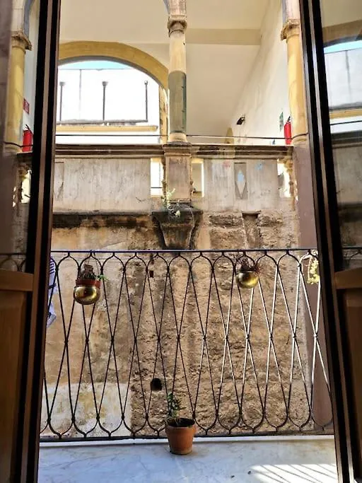Old Town Loft - Palermo Apartment